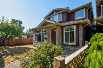 6808 Dunnedin Street, Burnaby, BC, Burnaby — Half Duplex for sale
