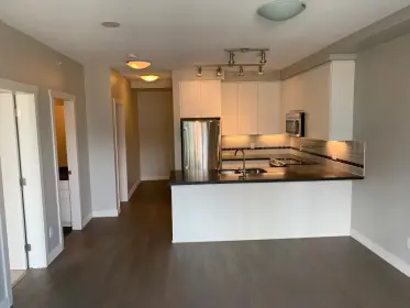205 9025 Highland Court, Burnaby, BC, Burnaby — Apartment/Condo for sale