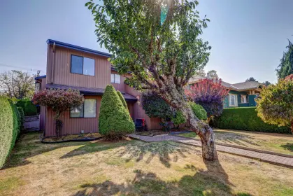 2940 W 8th Avenue, Vancouver, BC, Vancouver — Half Duplex for sale