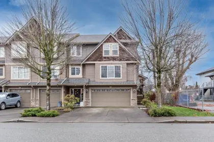 8 8825 Elm Drive, Chilliwack, BC, Chilliwack — Townhouse for sale