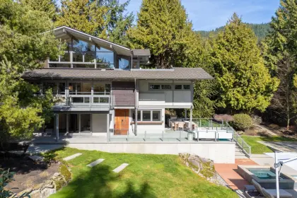 3956 Westridge Avenue, West Vancouver, BC, West vancouver — Single Family Residence for sale
