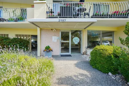 105 2187 Bellevue Avenue, West Vancouver, BC, West vancouver — Apartment/Condo for sale
