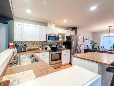 10 9232 Woodbine Street, Chilliwack, BC, Chilliwack — Townhouse for sale