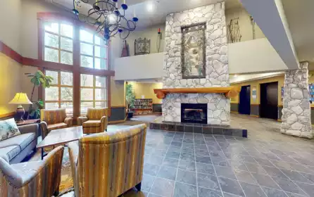 421 4660 Blackcomb Way, Whistler, BC, Whistler — Apartment/Condo for sale