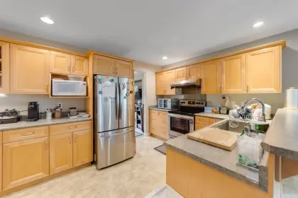 3770 Sefton Street, Port Coquitlam, BC, Port coquitlam — Single Family Residence for sale