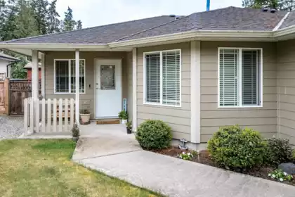6379 Oracle Road, Sechelt, BC, Sechelt — Single Family Residence for sale