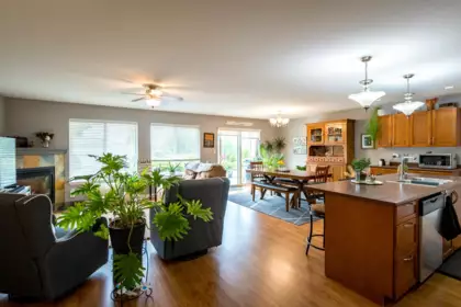 6379 Oracle Road, Sechelt, BC, Sechelt — Single Family Residence for sale