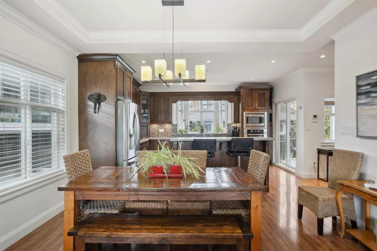 Dining Area Photo of 585 W 60th Avenue, Vancouver, BC