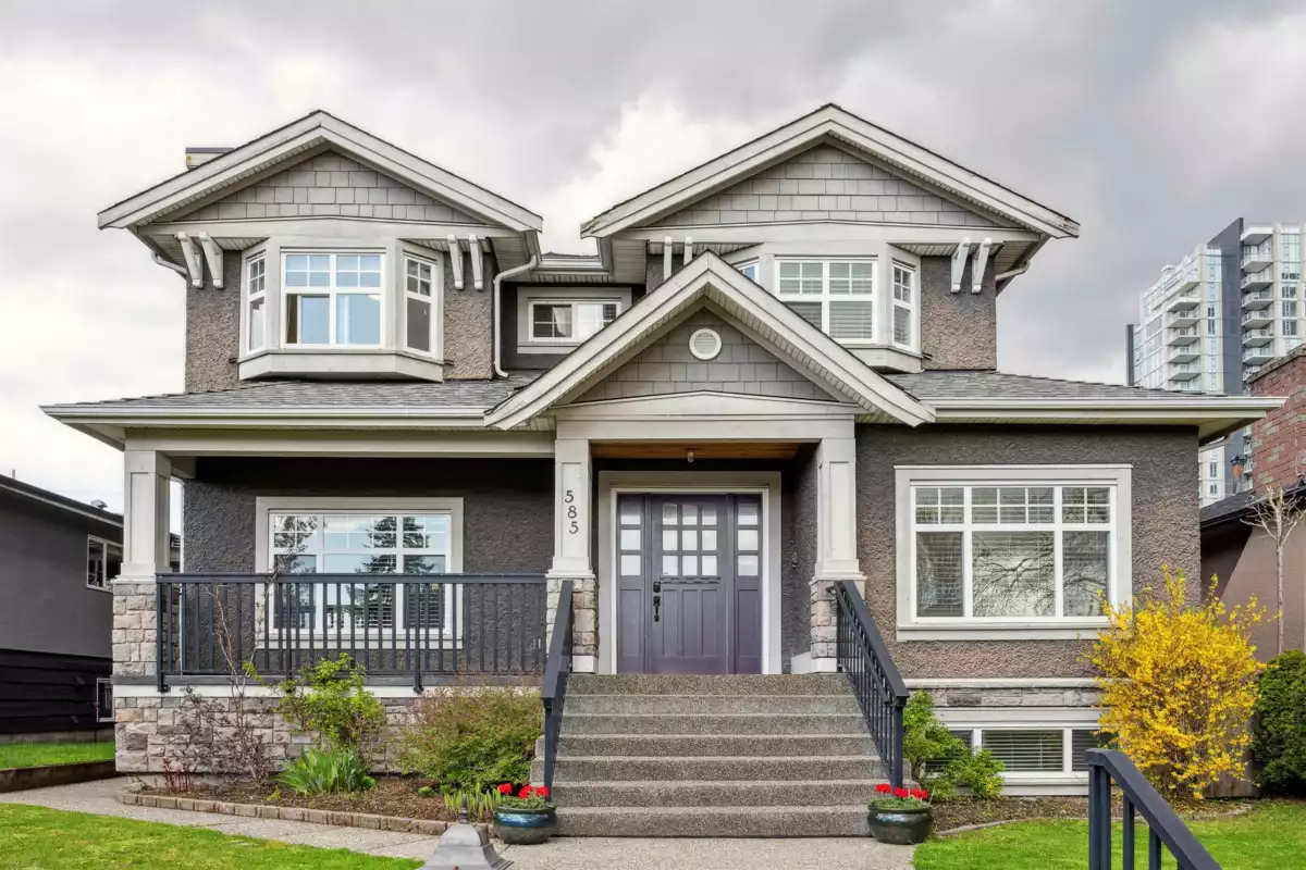 Exterior Front Photo of 585 W 60th Avenue, Vancouver, BC