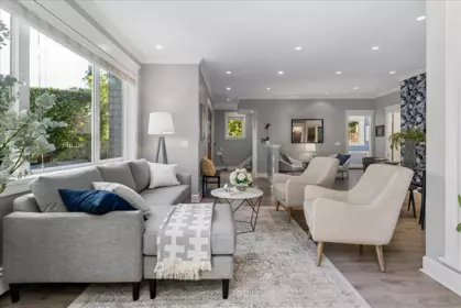 344 E 8th Street, North Vancouver, BC, North vancouver — Half Duplex for sale