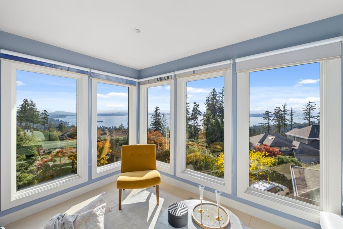 Loft / Bonus Room Photo of 5401 West Vista Court, West Vancouver, BC