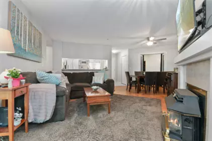 202 19528 Fraser Highway, Surrey, BC, Surrey — Apartment/Condo for sale
