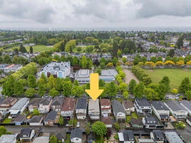 Street View Photo of 919 E 39th Avenue, Vancouver, BC