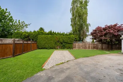 2 46338 Mccaffrey Boulevard, Chilliwack, BC, Chilliwack — Half Duplex for sale