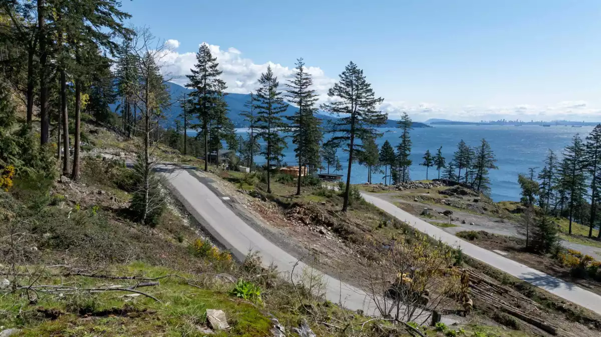 Bedroom 2 Photo of 814 Mcintosh Lane, Bowen Island, BC