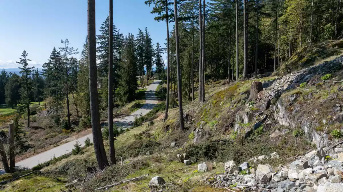 Bedroom 3 Photo of 814 Mcintosh Lane, Bowen Island, BC