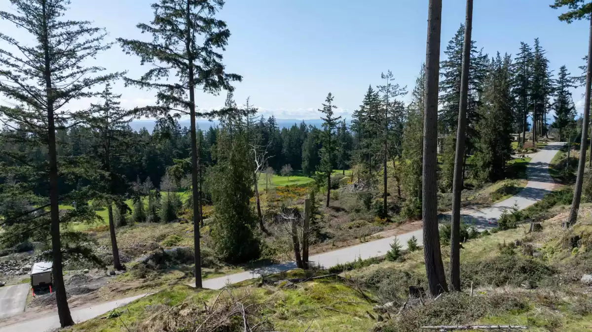 Primary Bedroom Photo of 814 Mcintosh Lane, Bowen Island, BC