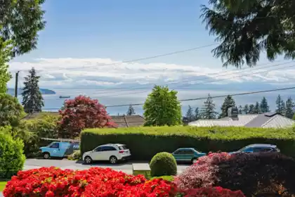2695 Rosebery Avenue, West Vancouver, BC, West Vancouver — Single Family Residence for sale