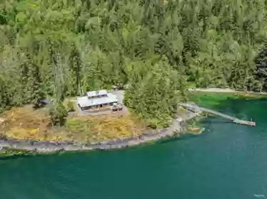 15781 East Egmont Shoreline, Egmont, BC, Pender Harbour Egmont — 3 bed single family residence for sale