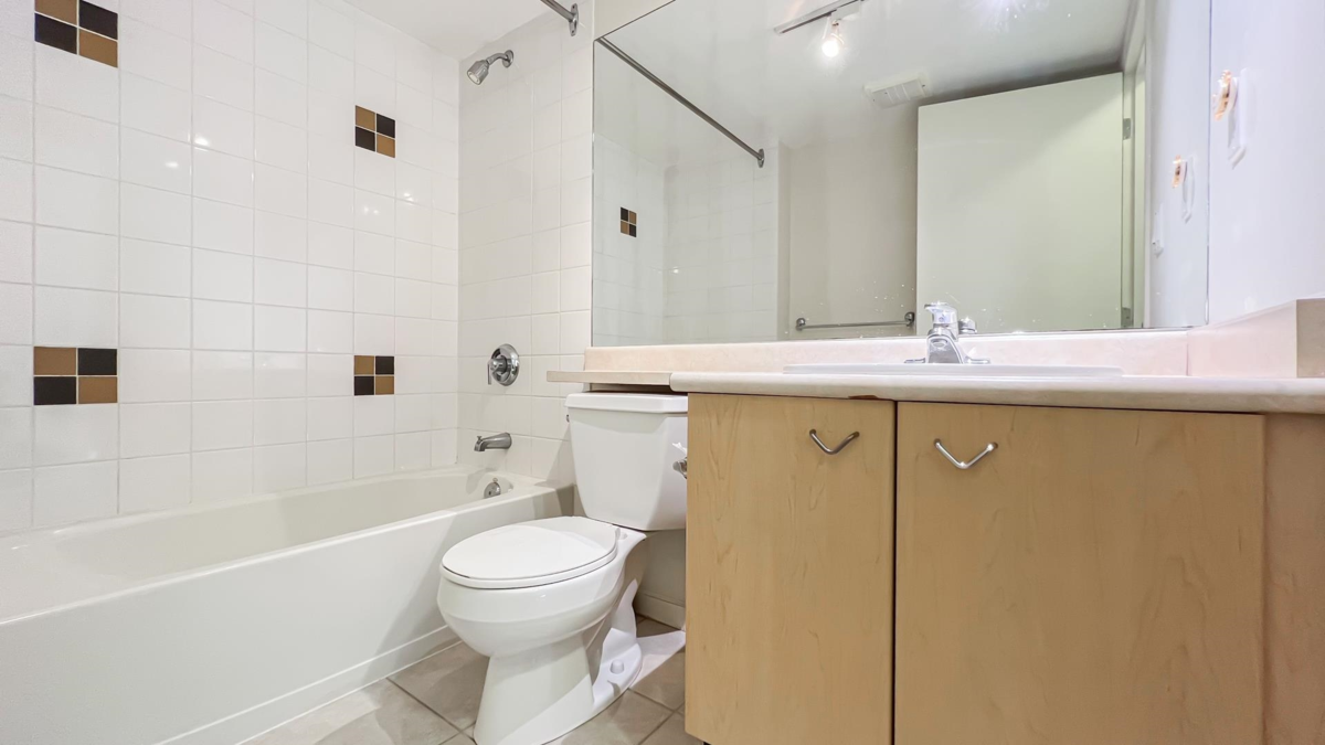 Basement Recreation Room Photo of 1305 8180 Granville Avenue, Richmond, BC