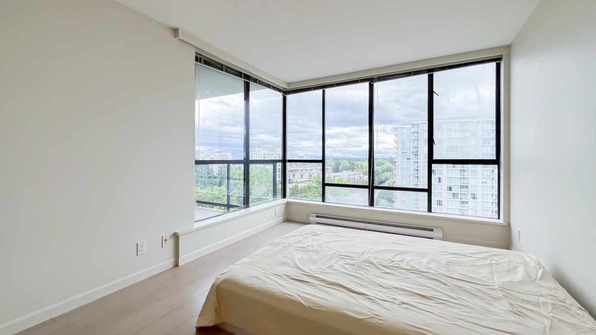 Bedroom 3 Photo of 1305 8180 Granville Avenue, Richmond, BC