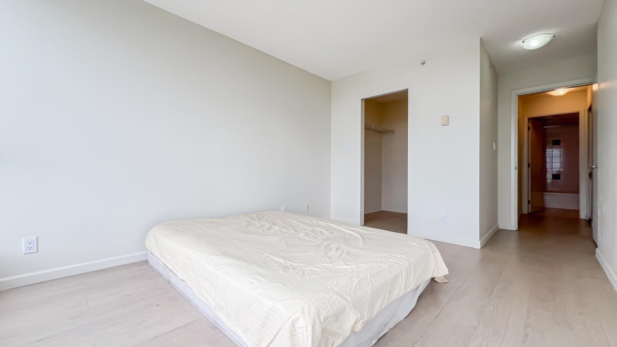 Bedroom 4 Photo of 1305 8180 Granville Avenue, Richmond, BC