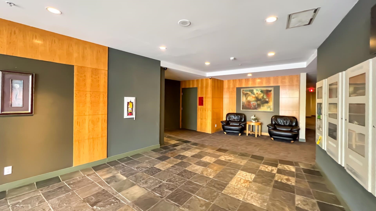 Living Room Photo of 1305 8180 Granville Avenue, Richmond, BC