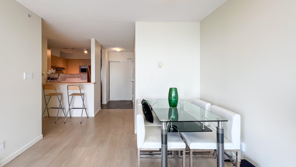 Pantry Photo of 1305 8180 Granville Avenue, Richmond, BC