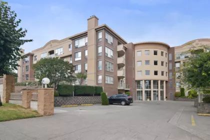 403 33731 Marshall Road, Abbotsford, BC, Abbotsford — Apartment/Condo for sale