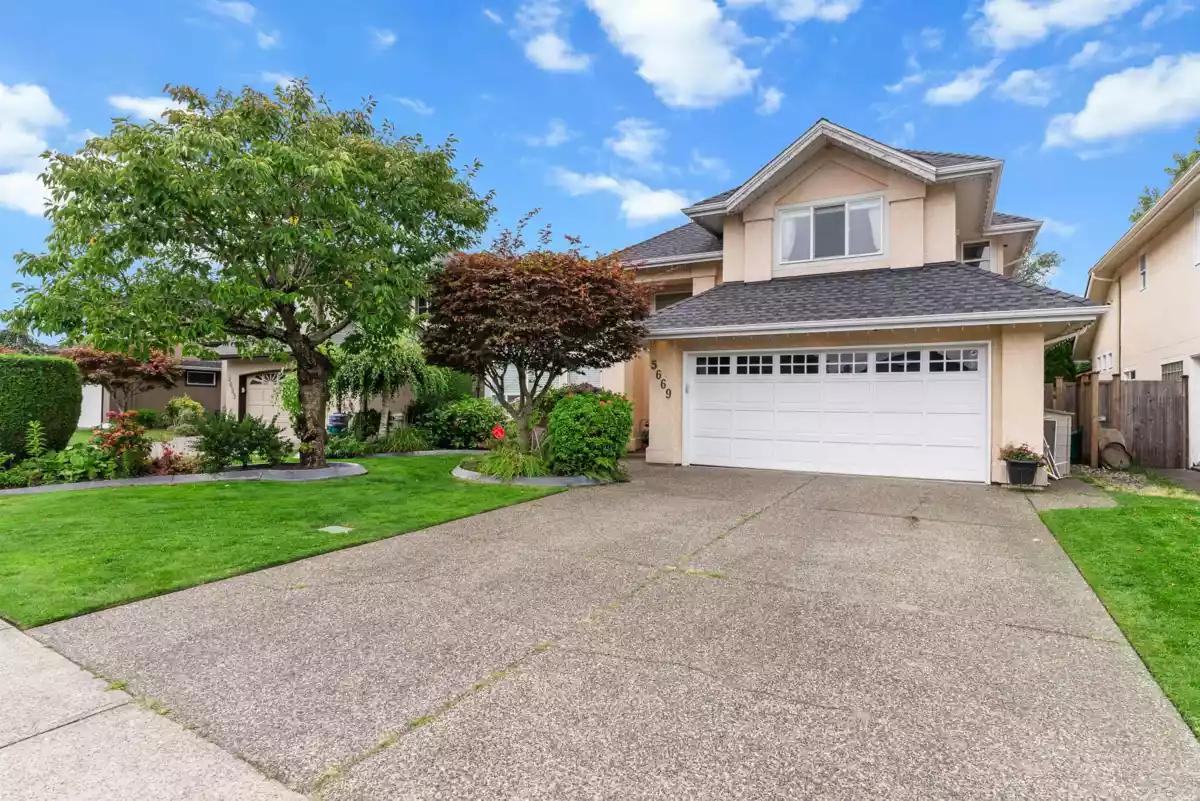 Exterior Front Photo of 5669 Clipper Road, Delta, BC