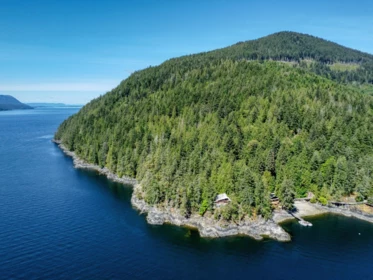 Block 1 Jervis Inlet Beach, Egmont, BC, Pender Harbour Egmont — 2 bed single family residence for sale