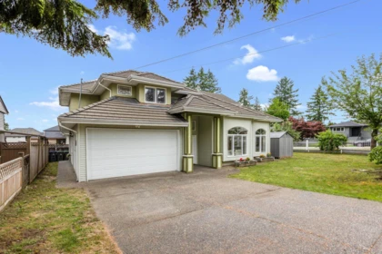 12291 100 Avenue, Surrey, BC, Surrey — Half Duplex for sale