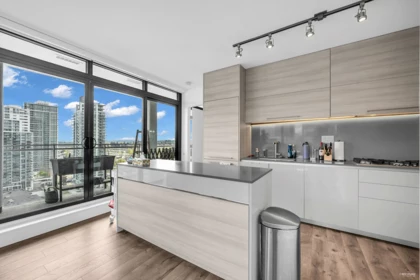 1503 4488 Juneau Street, Burnaby, BC, Burnaby — Apartment/Condo for sale