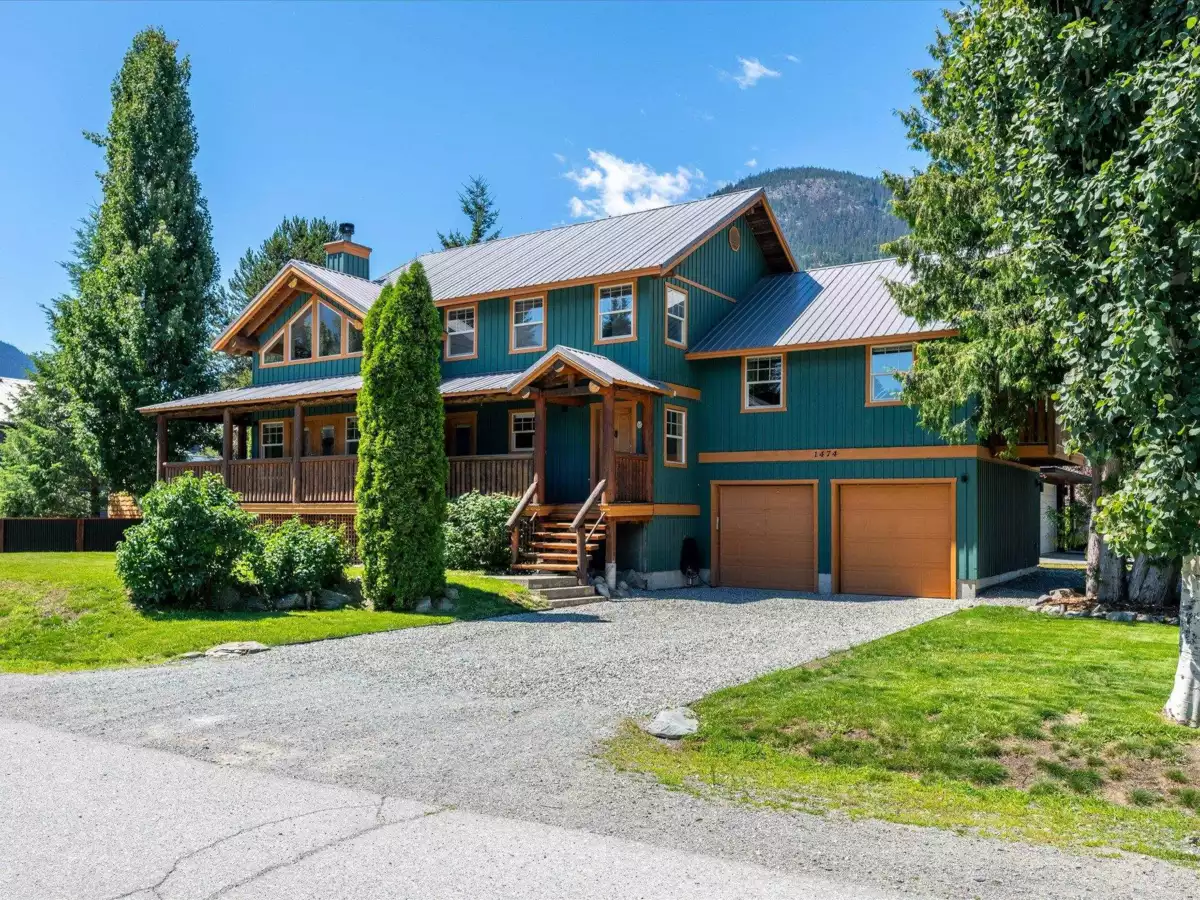 Exterior Front Photo of 1474 Hemlock Street, Pemberton, BC
