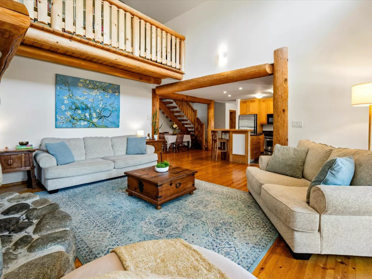 Family Room Photo of 1474 Hemlock Street, Pemberton, BC