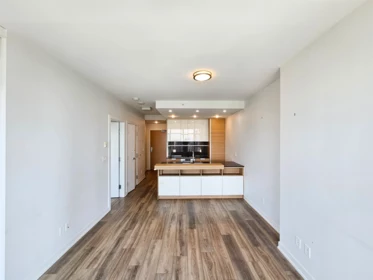 2602 4688 Kingsway, Burnaby, BC, Burnaby — Apartment/Condo for sale