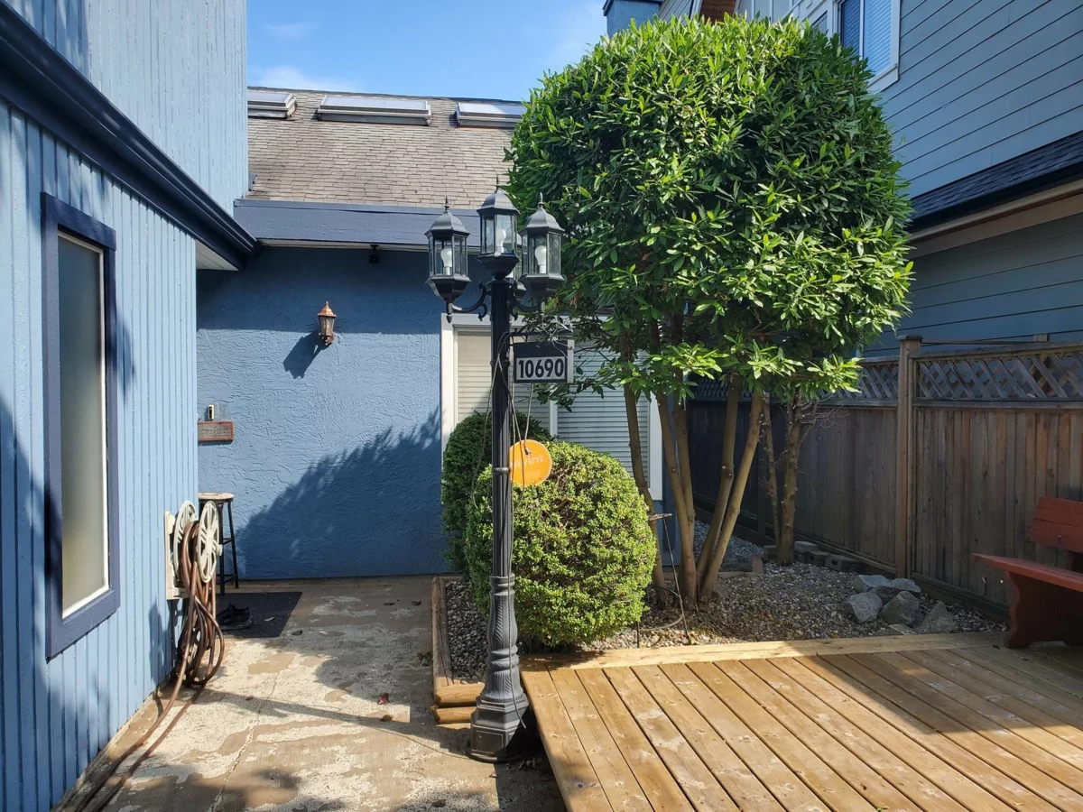 Powder Room Photo of 10690 Hollybank Drive, Richmond, BC
