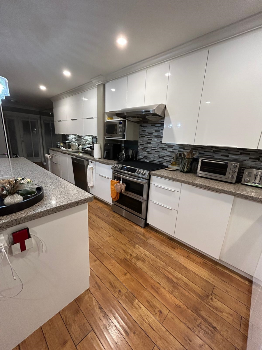 Primary Bedroom Photo of 10690 Hollybank Drive, Richmond, BC