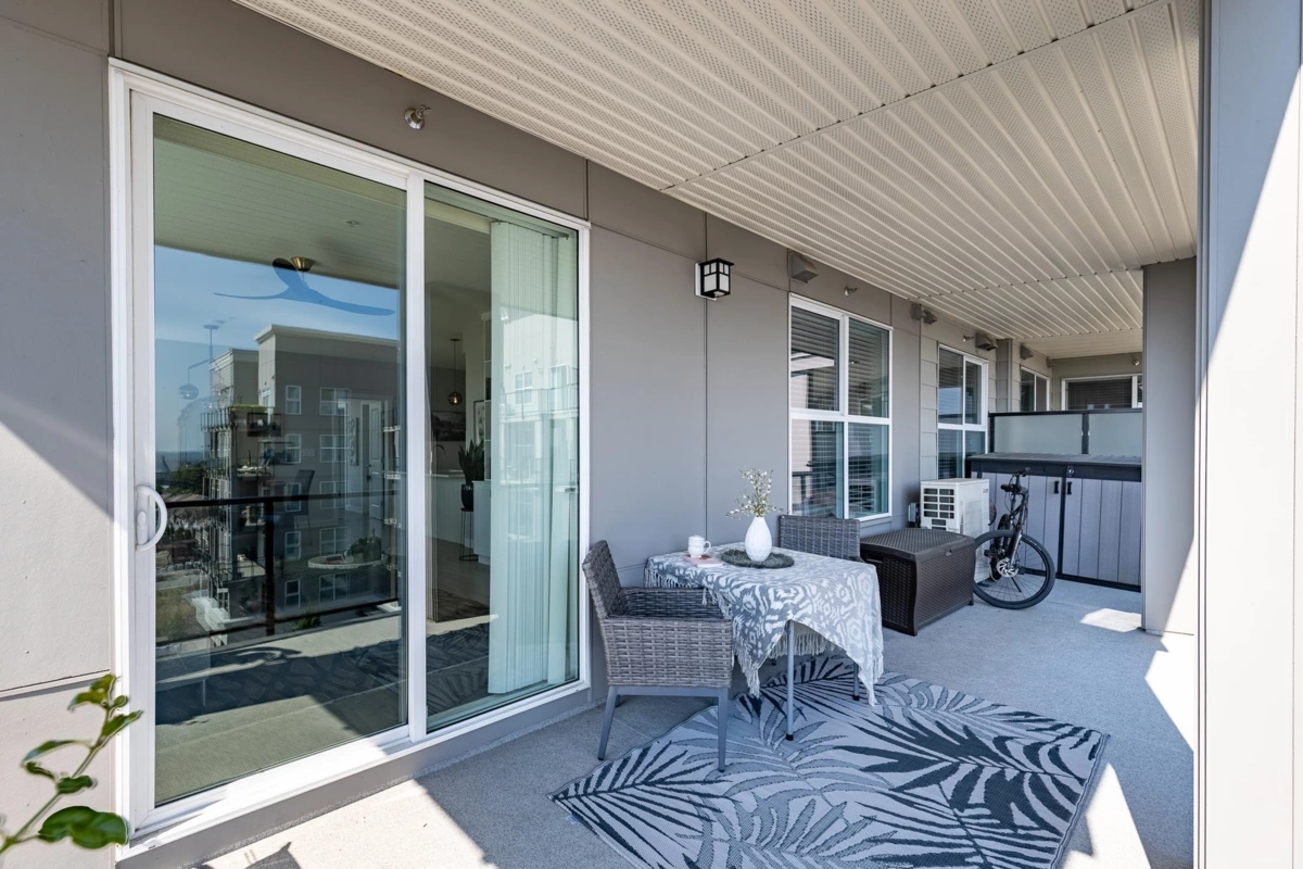 Backyard Photo of 501 20826 72 Avenue, Langley, BC