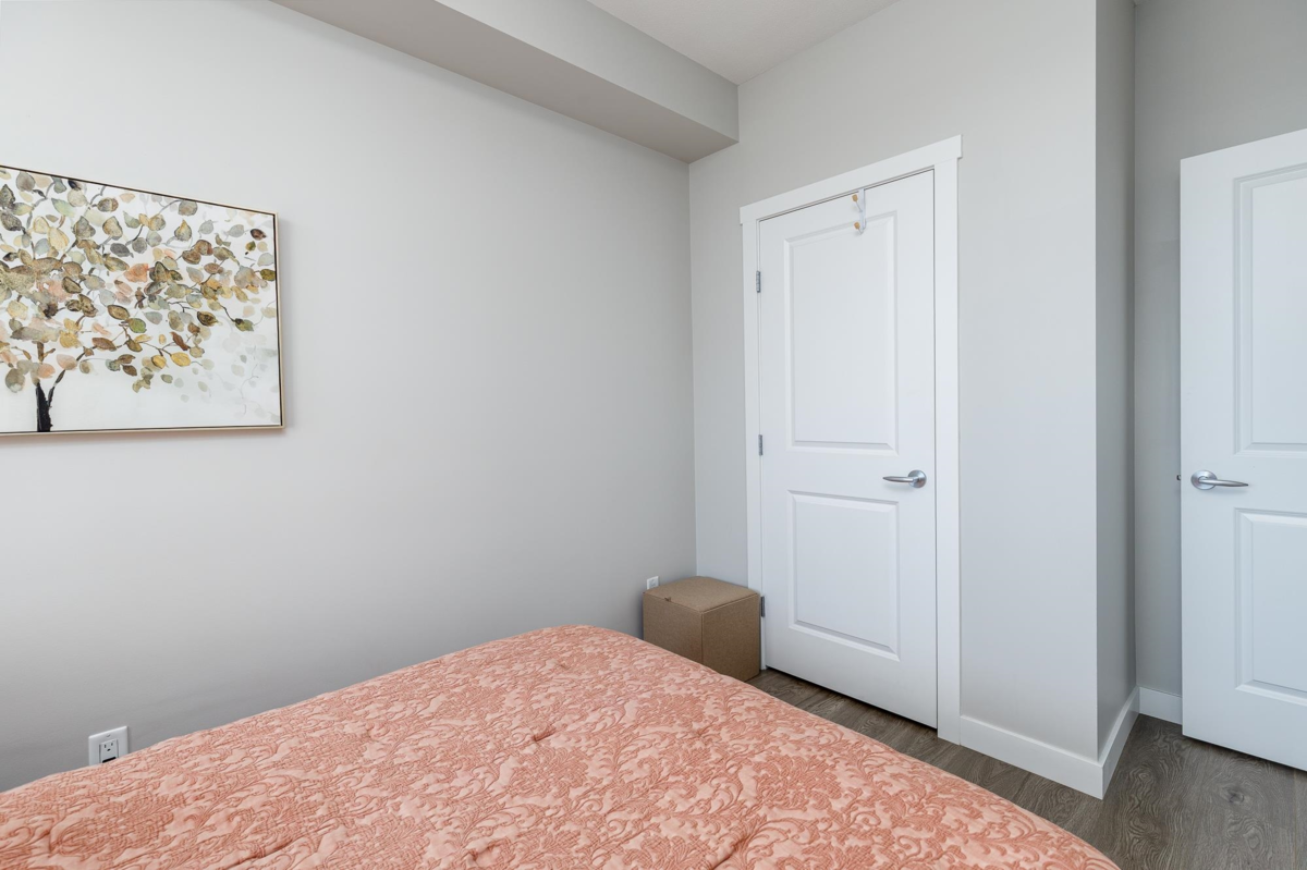 Hallway Photo of 501 20826 72 Avenue, Langley, BC