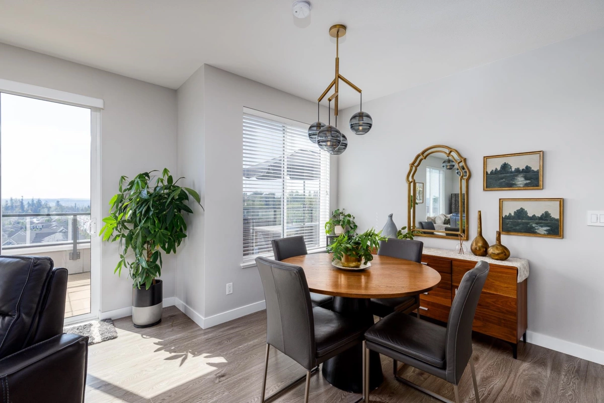 Kitchen Photo of 501 20826 72 Avenue, Langley, BC