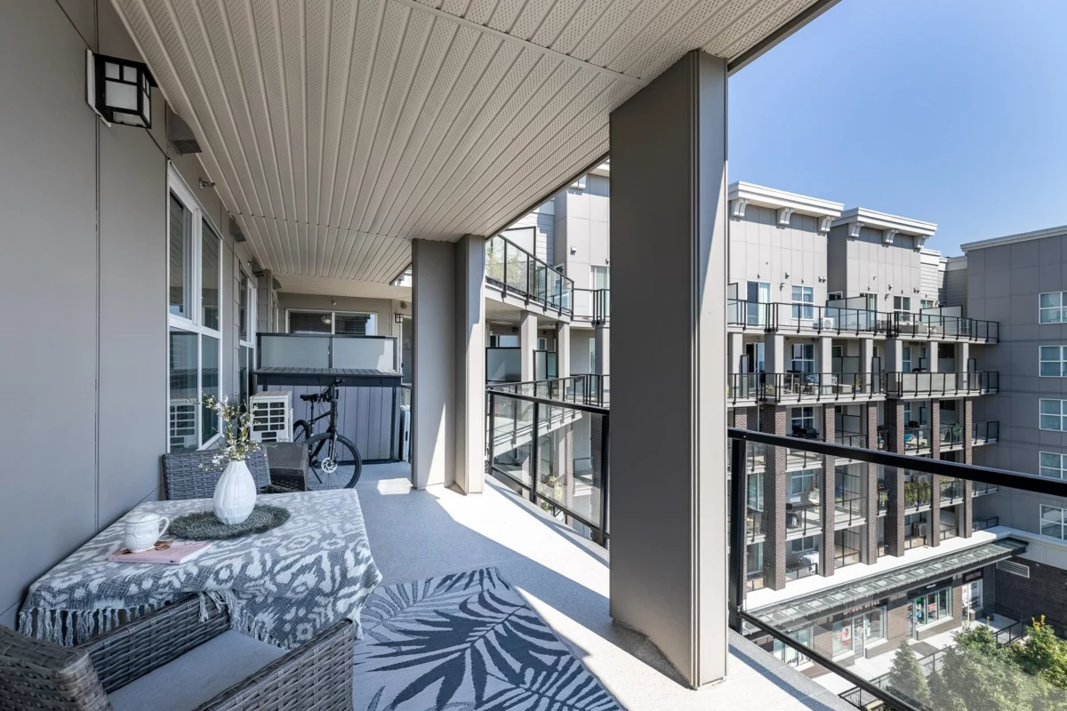 Outdoor Deck Photo of 501 20826 72 Avenue, Langley, BC