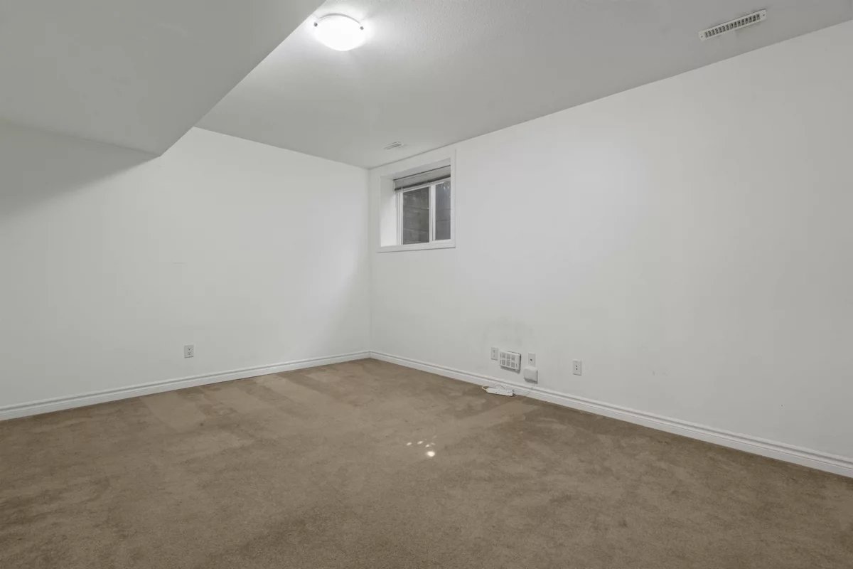 Kitchen Island Photo of 7 5900 Jinkerson Road, Chilliwack, BC
