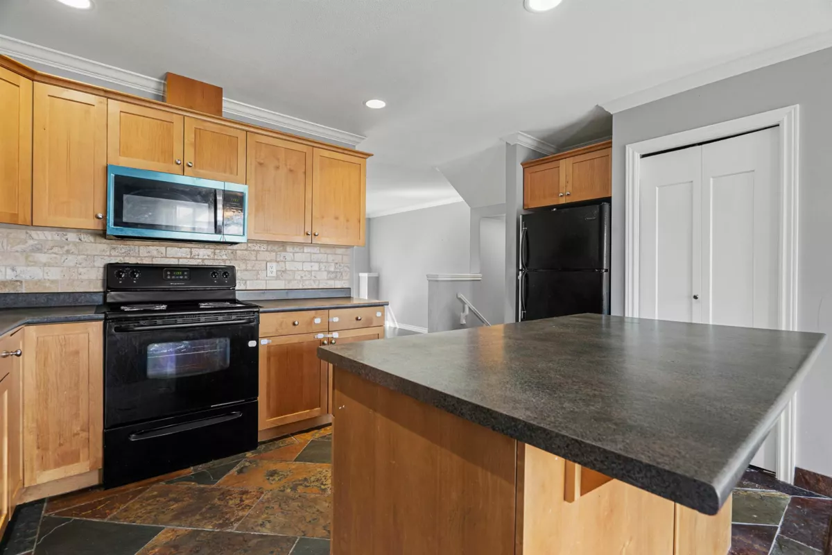 Primary Bedroom Photo of 7 5900 Jinkerson Road, Chilliwack, BC