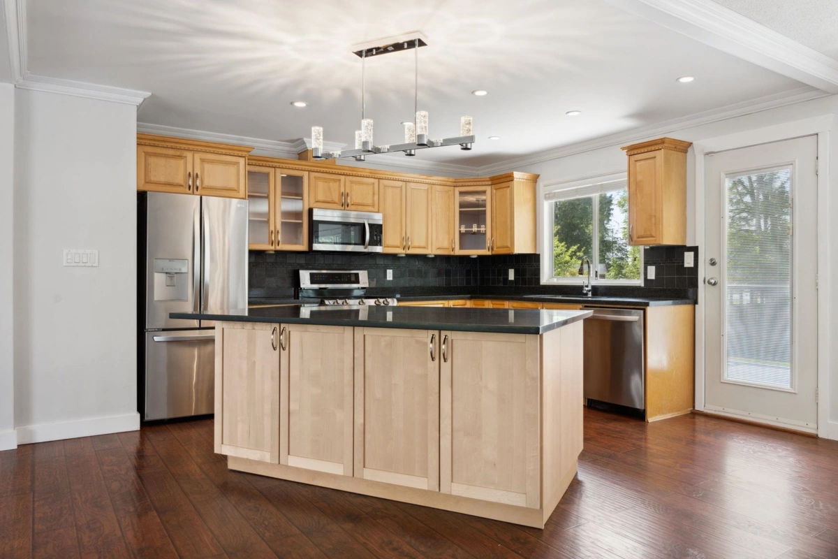 Dining Area Photo of 11943 249 Street, Maple Ridge, BC