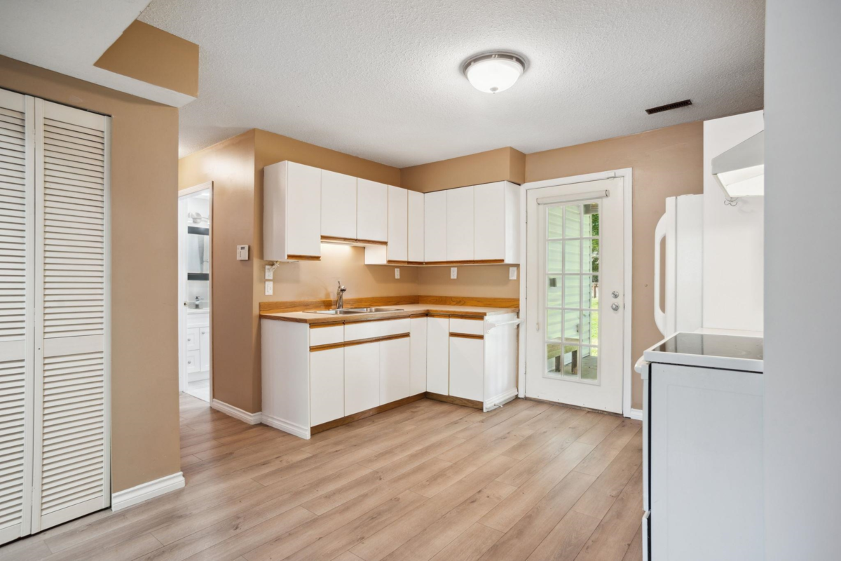Entry Foyer Photo of 11943 249 Street, Maple Ridge, BC