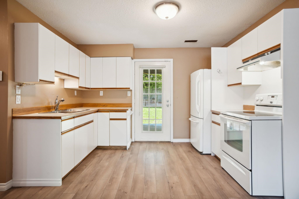 Mudroom Photo of 11943 249 Street, Maple Ridge, BC