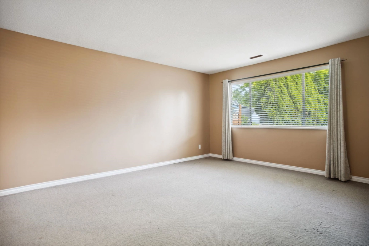 Staircase Photo of 11943 249 Street, Maple Ridge, BC