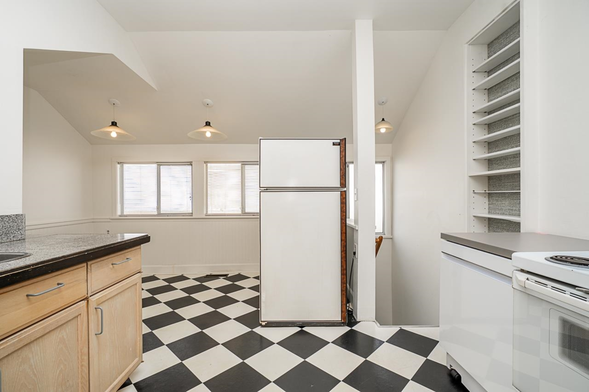 Bedroom 4 Photo of 7386 Humphries Avenue, Burnaby, BC