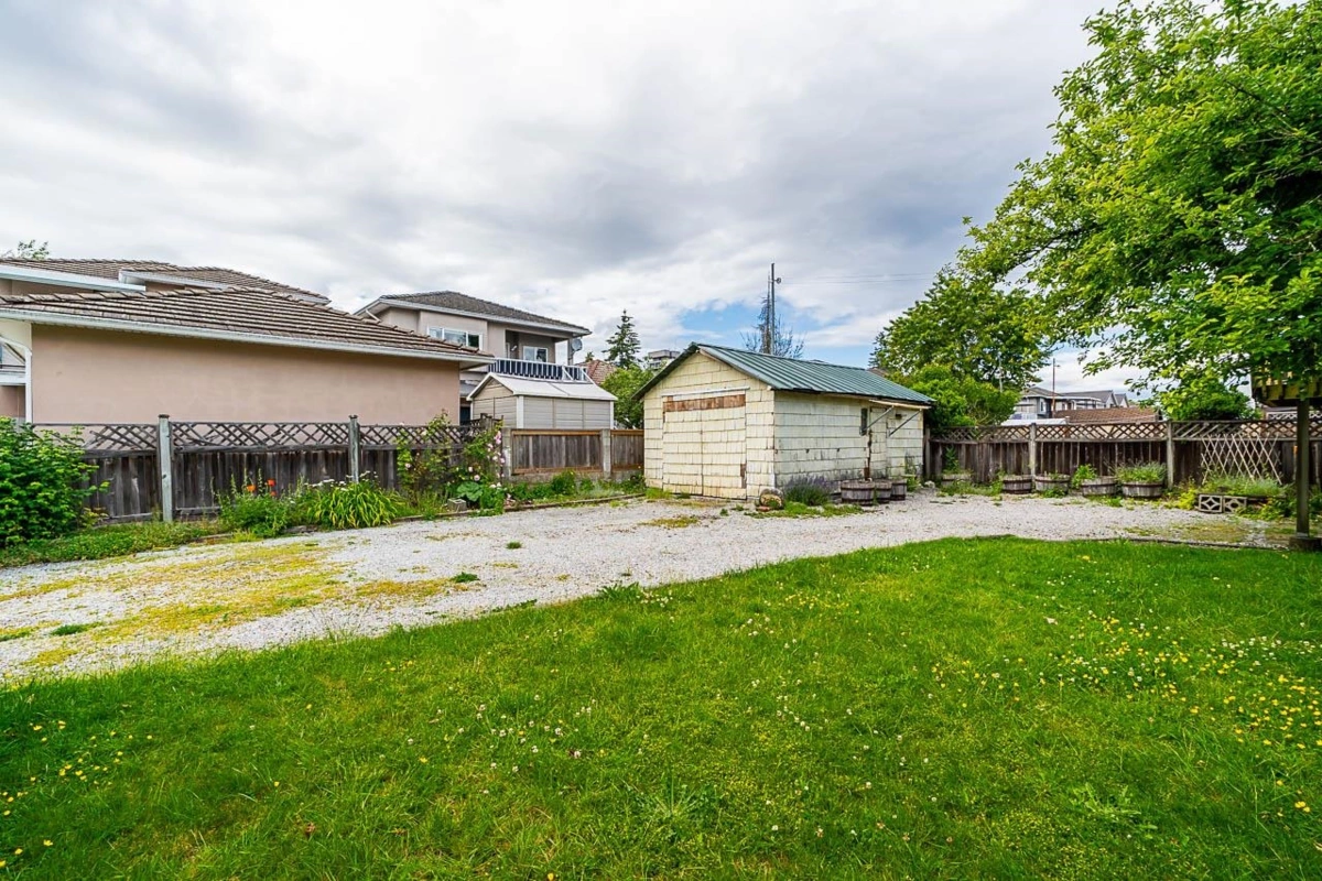 Fitness Center Photo Near 7386 Humphries Avenue, Burnaby, BC